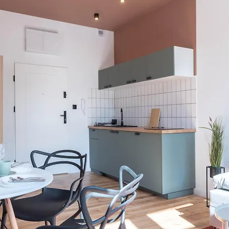 Retro Point Jezyce Apartman *