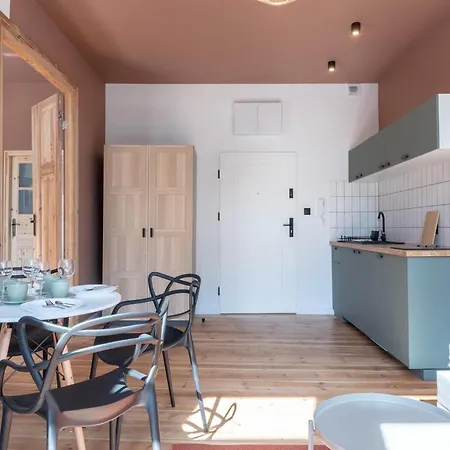 Retro Point Jezyce Apartman